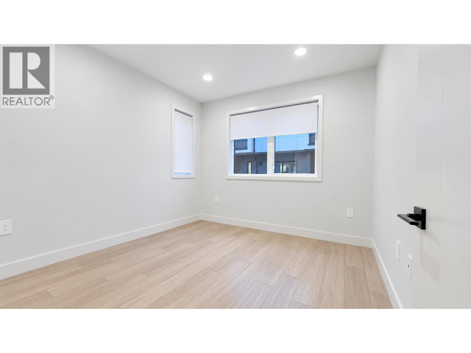 3 8300 No 3 Road Property Photo 5