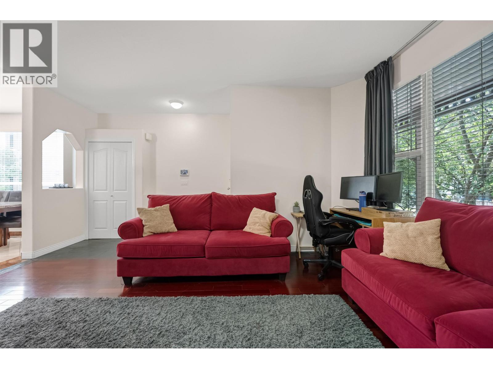 10280 242b Street Property Photo 8