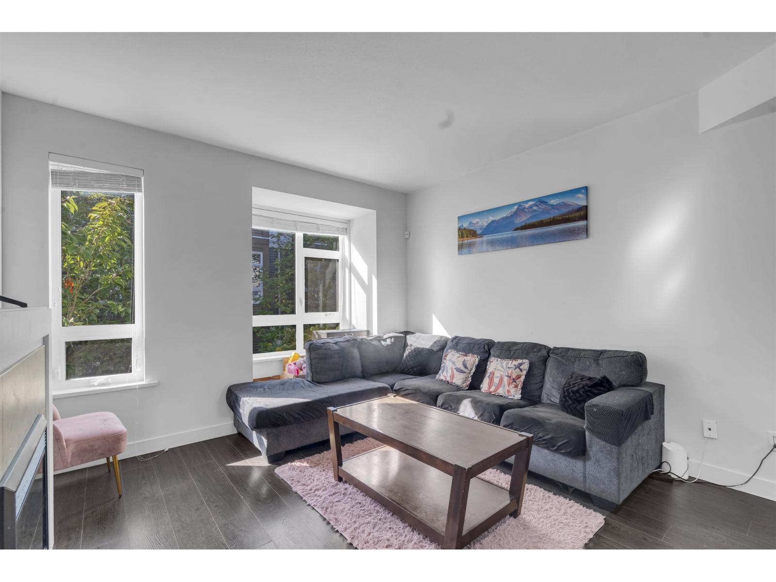 81 5888 144 Street Property Photo 12
