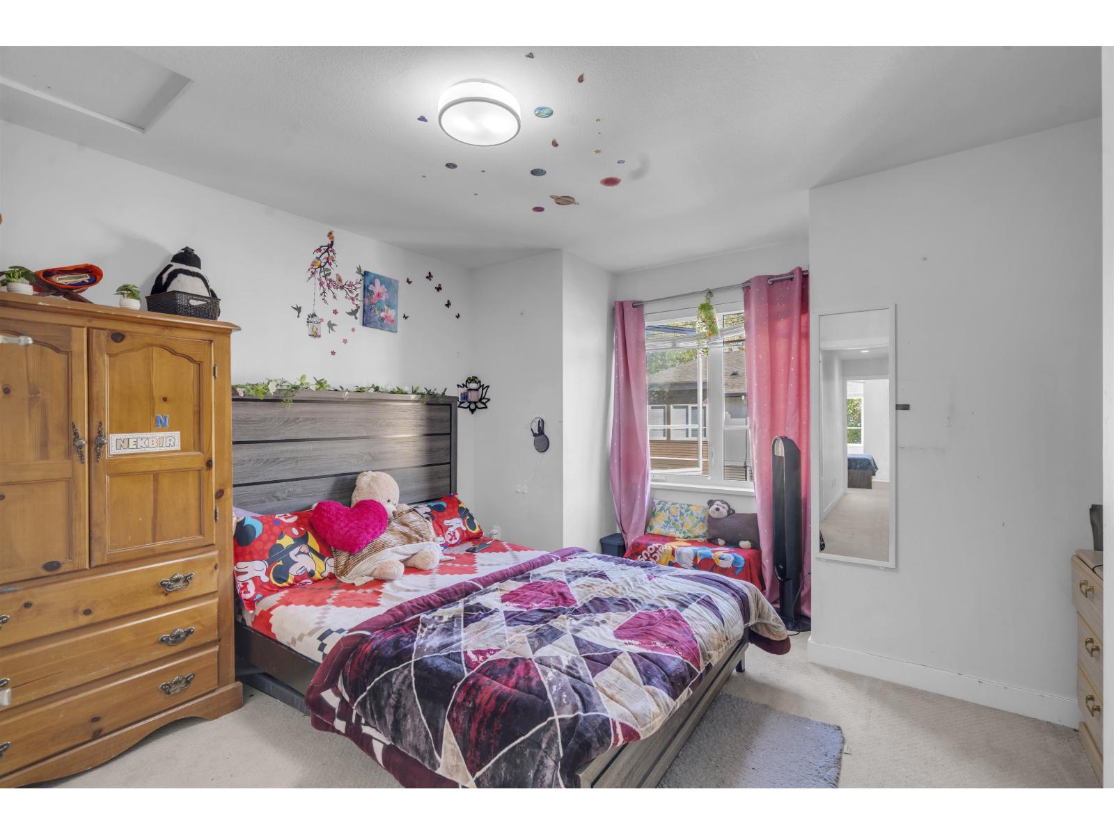 81 5888 144 Street Property Photo 17