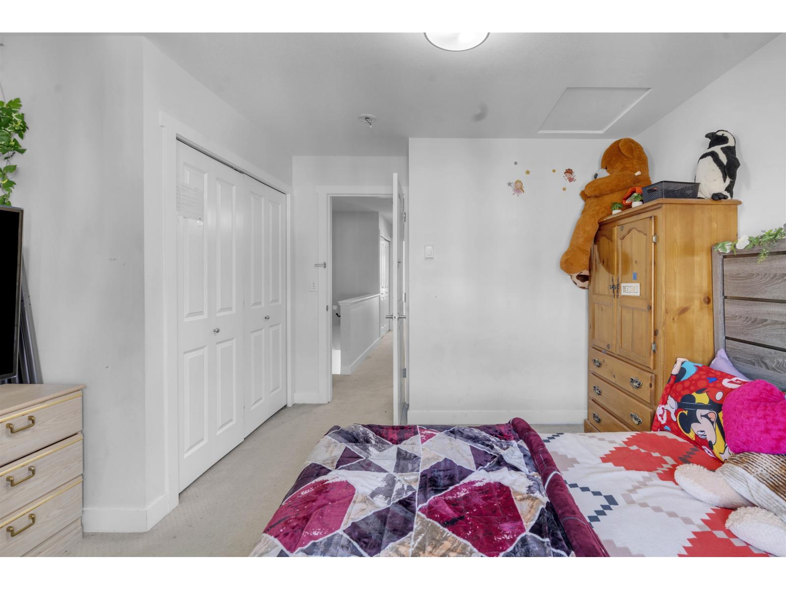 81 5888 144 Street Property Photo 18