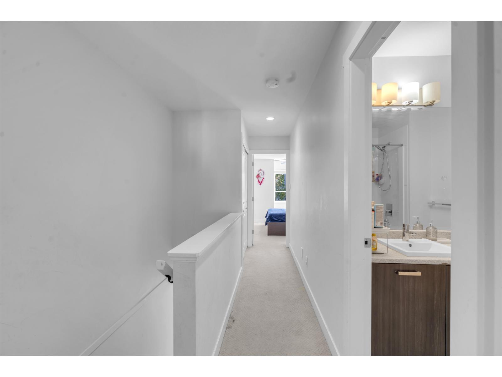 81 5888 144 Street Property Photo 20