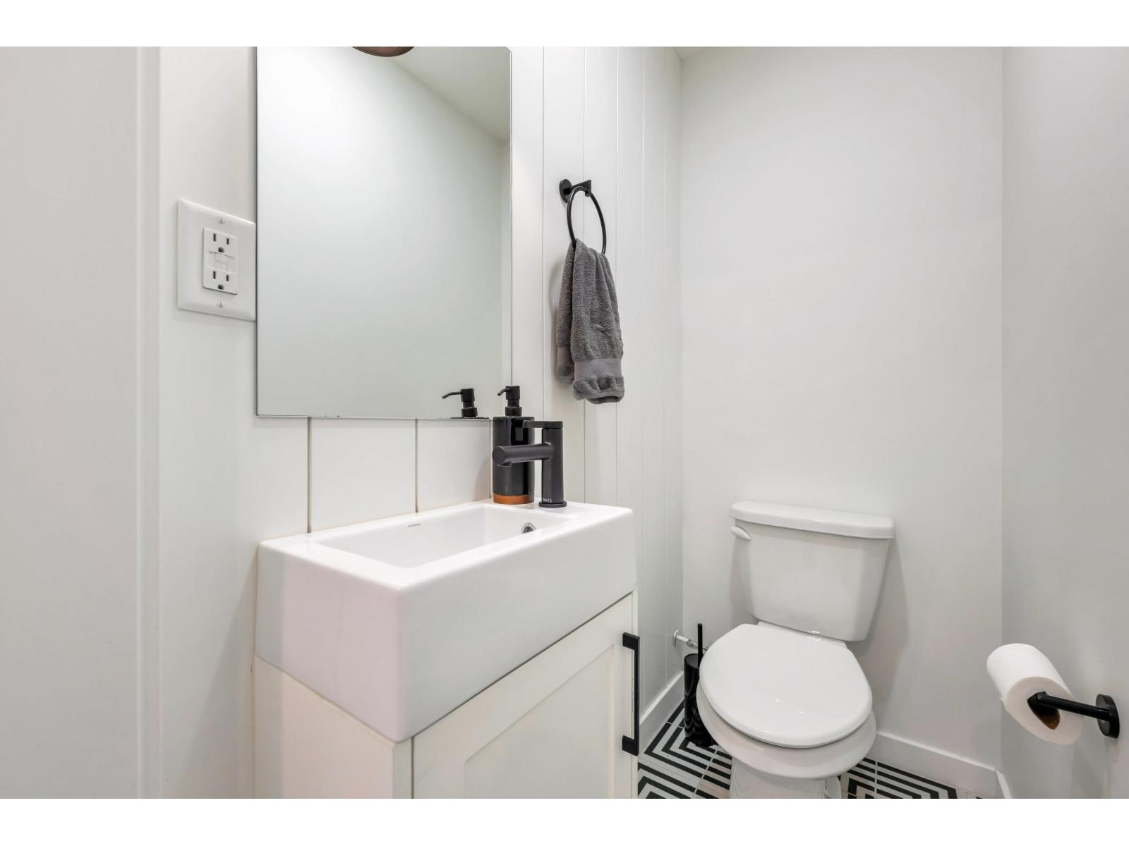 104 7967 197 Street Property Photo 13