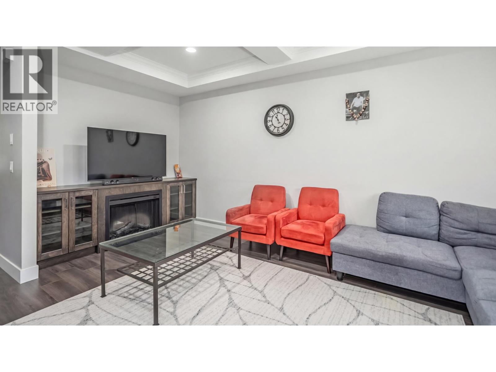2 10480 248 Street Property Photo 5