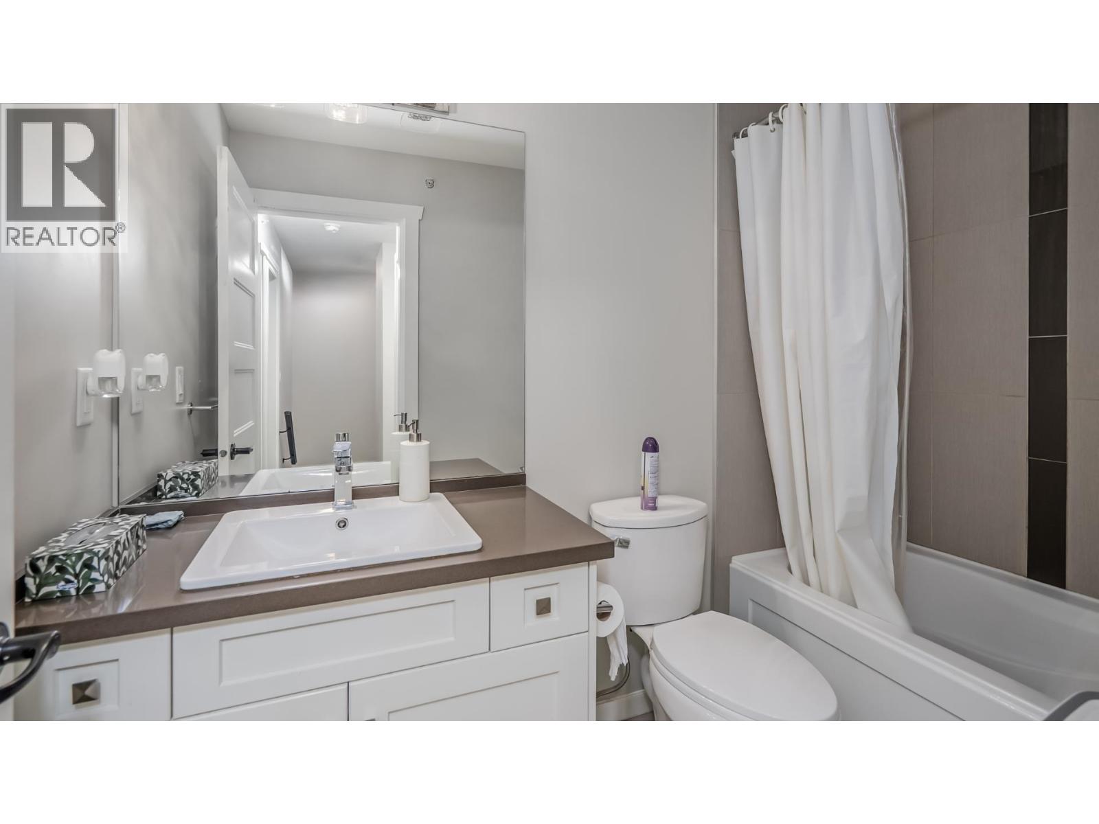 2 10480 248 Street Property Photo 15