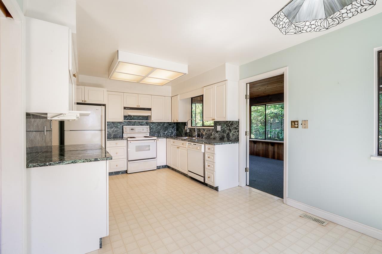 5462 Bakerview Drive Property Photo 8