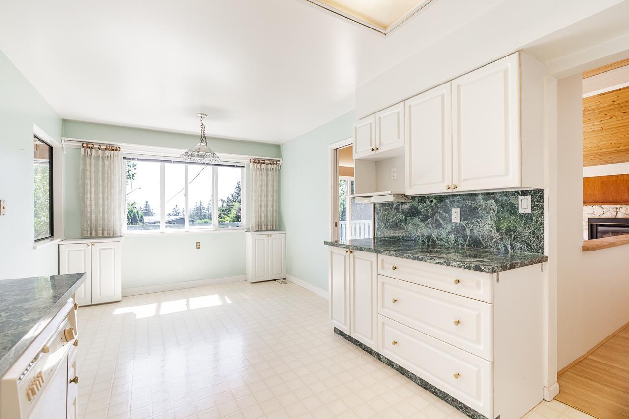 5462 Bakerview Drive Property Photo 12