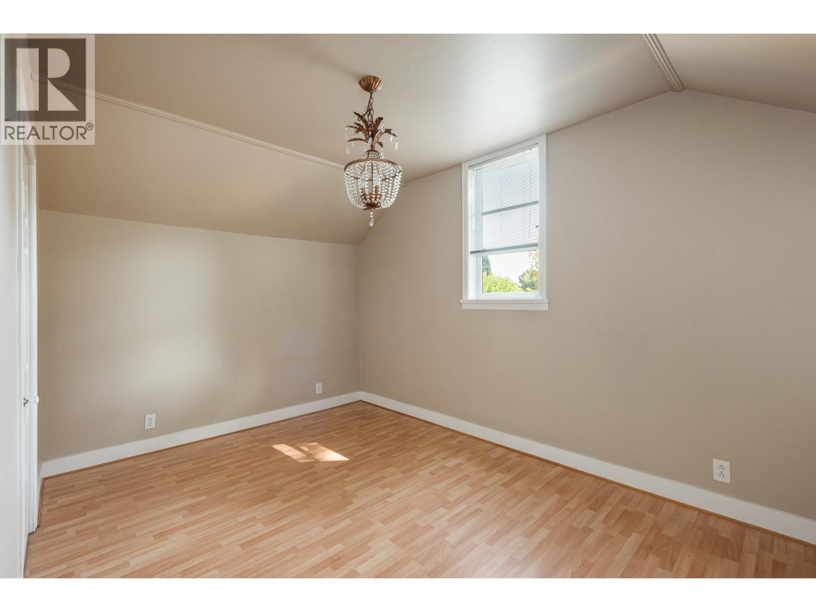 438 Fourth Street Property Photo 17