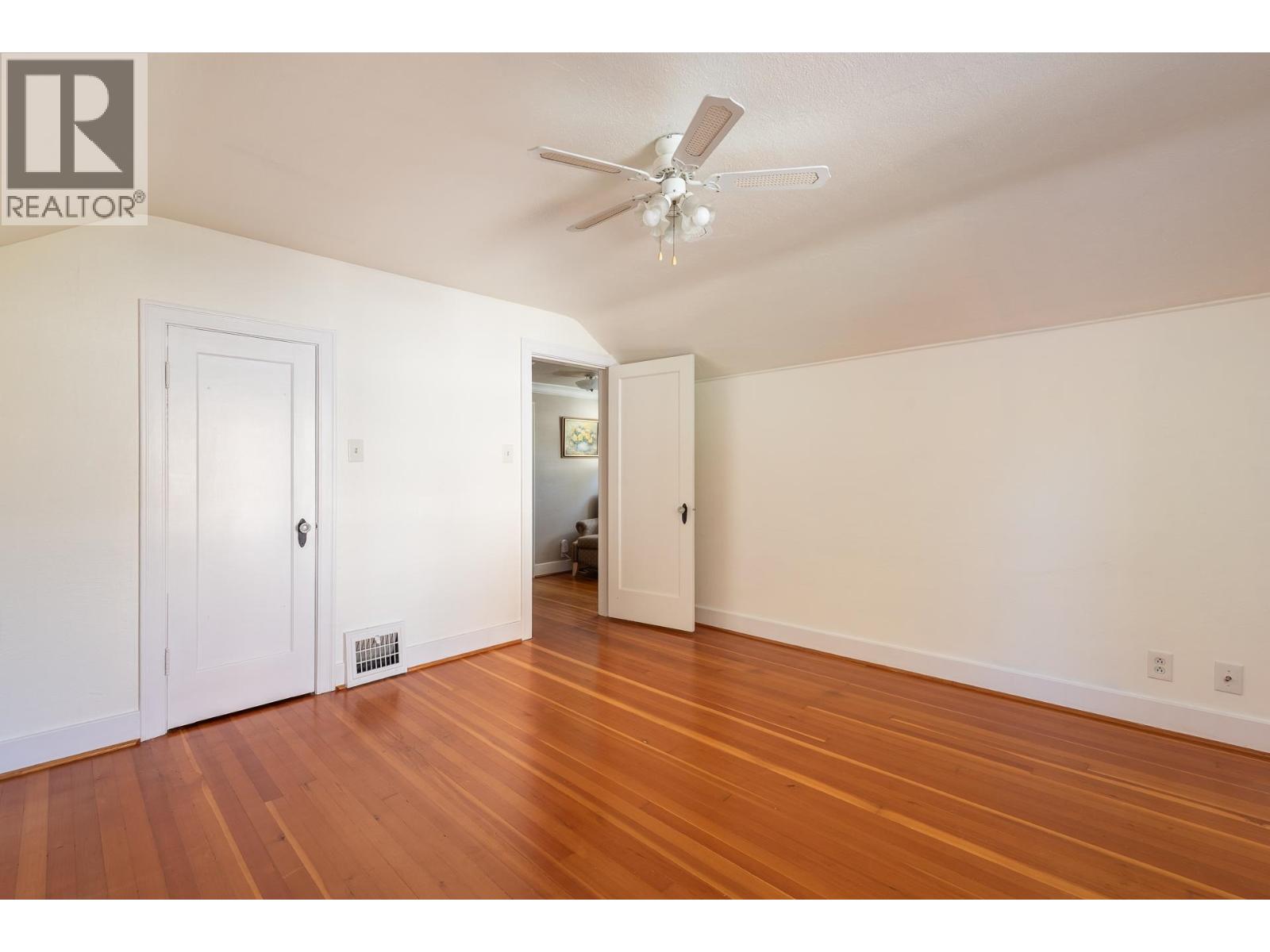 438 Fourth Street Property Photo 23