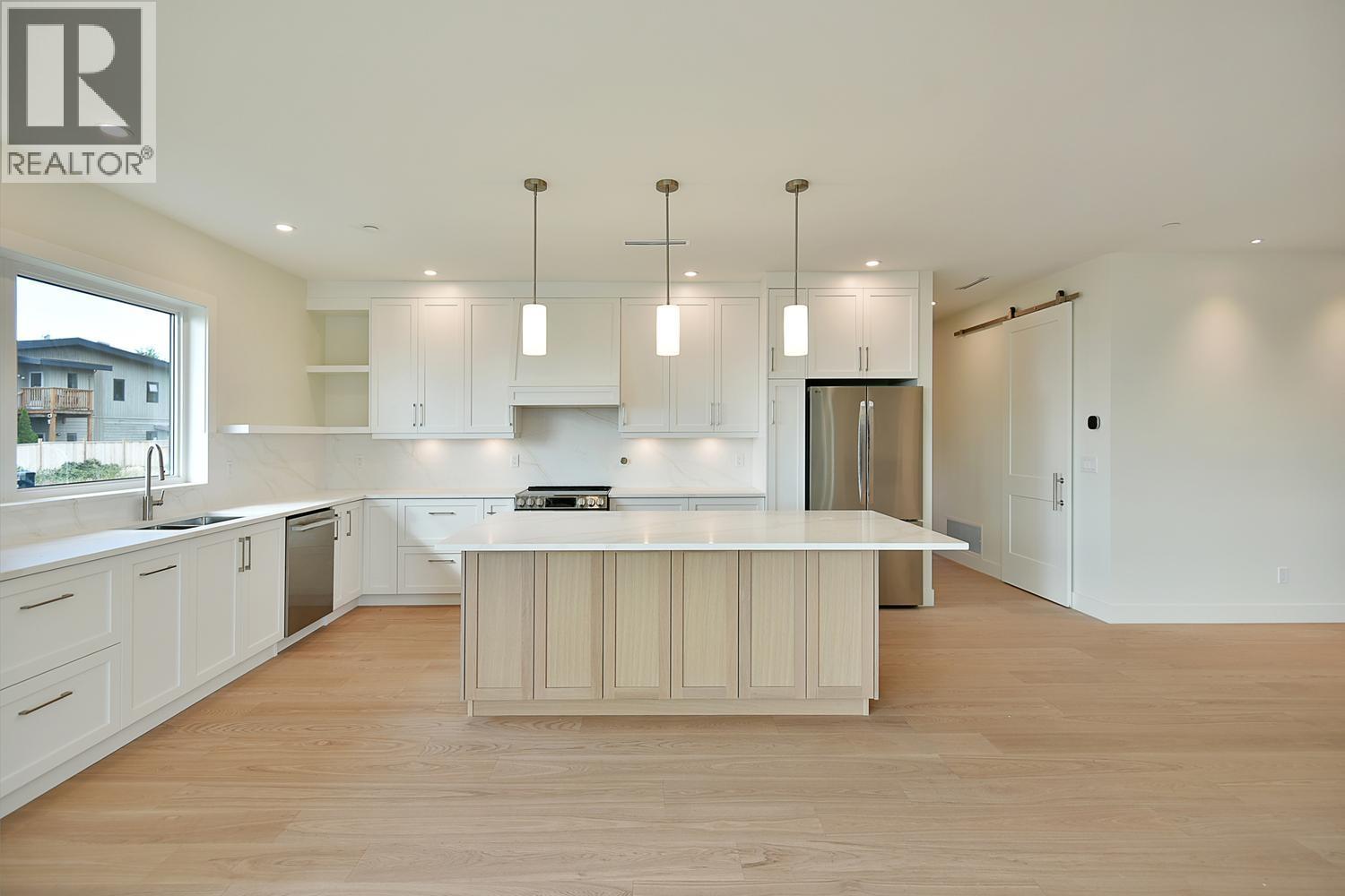 5112 Chapman Road Property Photo 4