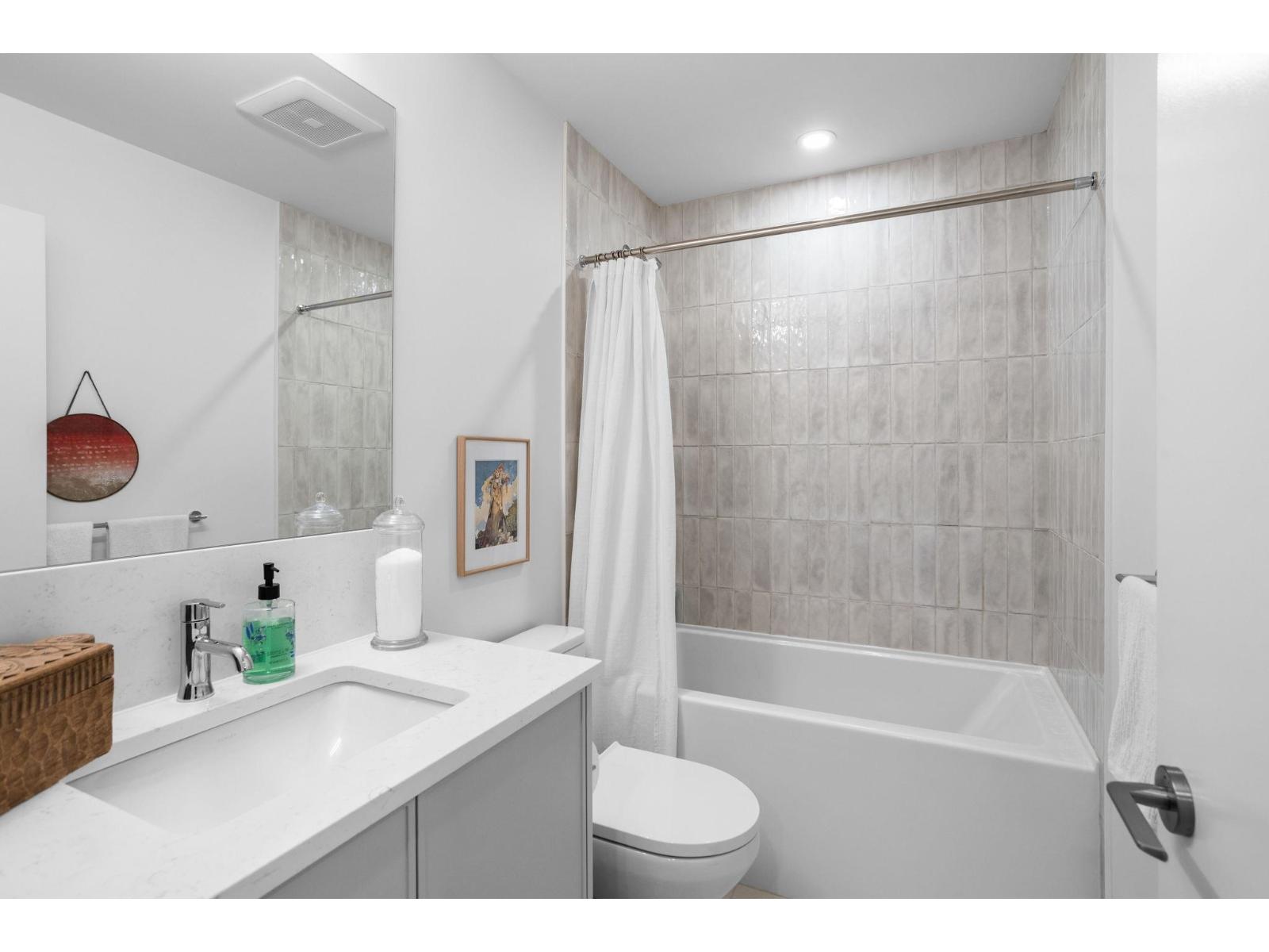 30 9122 King Street Property Photo 26