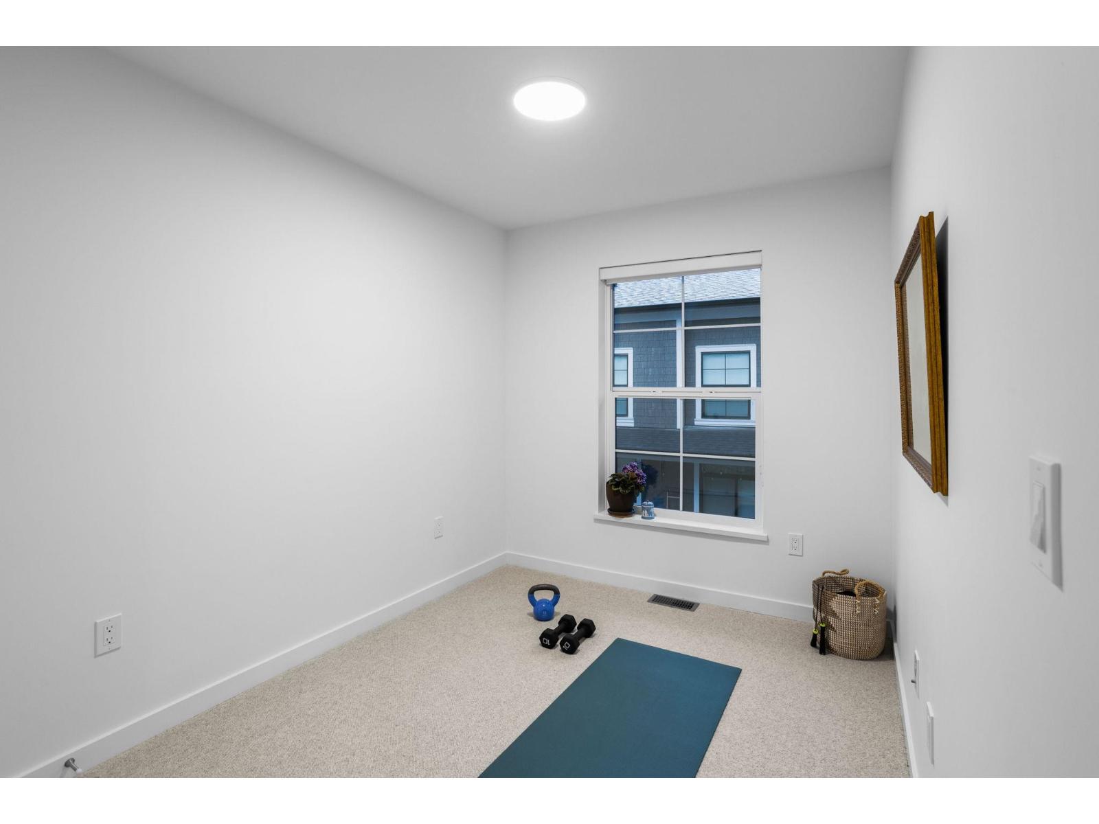30 9122 King Street Property Photo 27