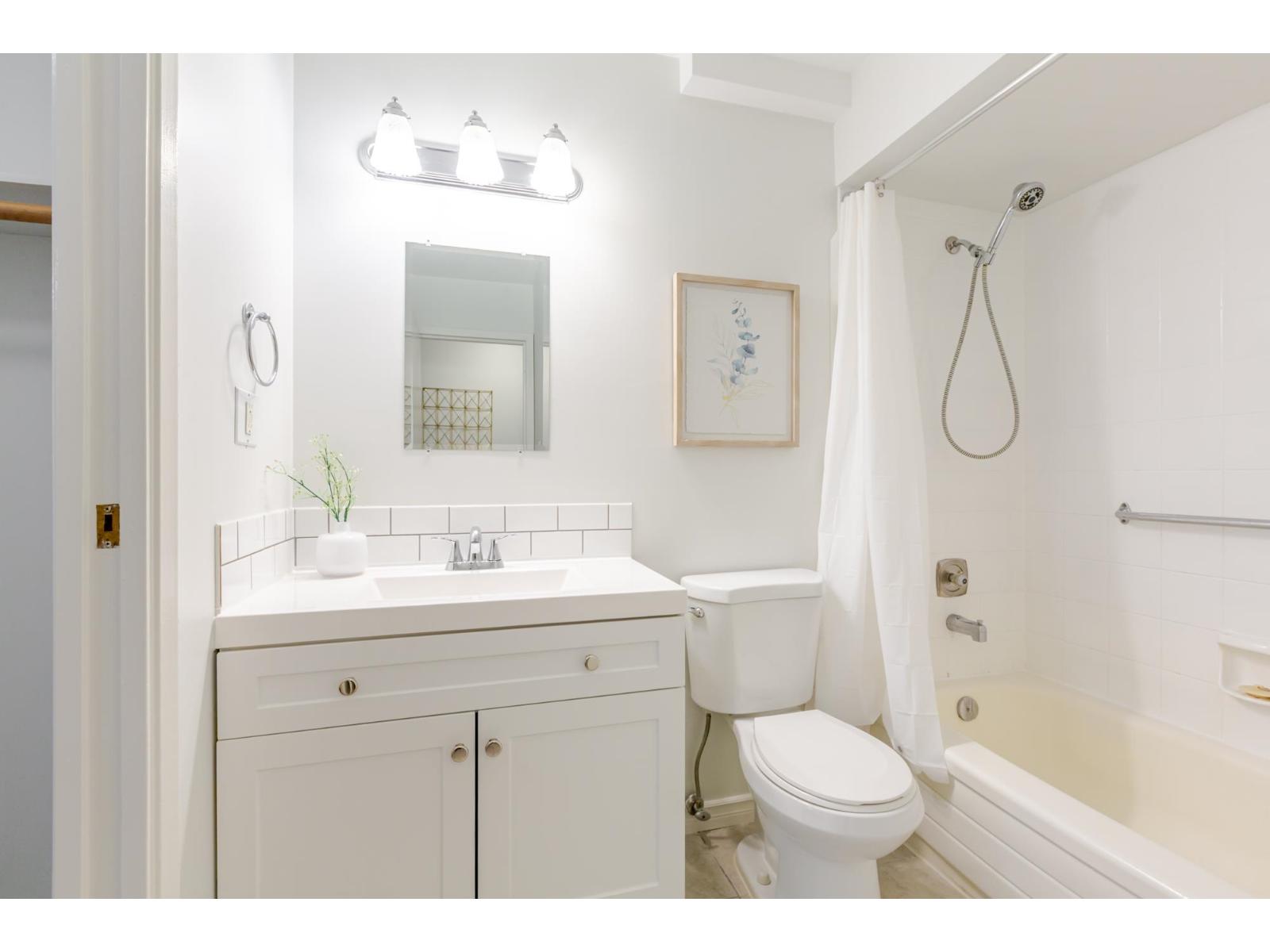 203 12890 17 Avenue Property Photo 24