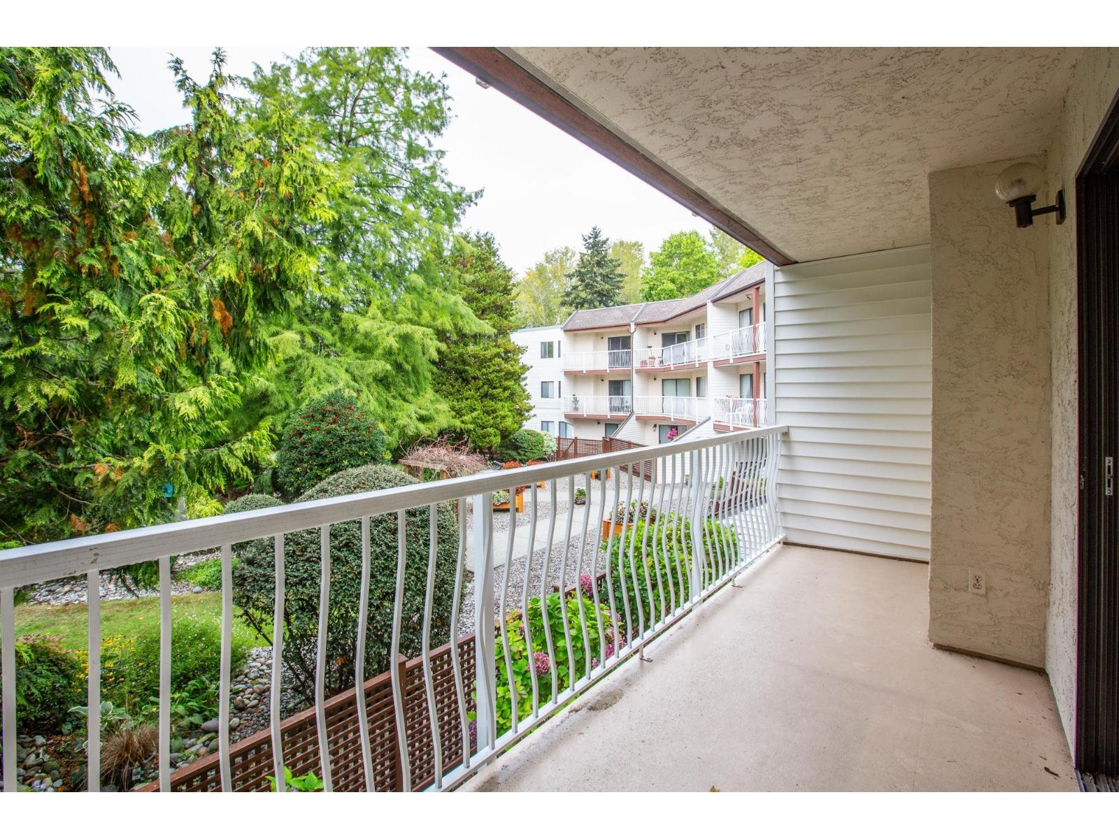 203 12890 17 Avenue Property Photo 28