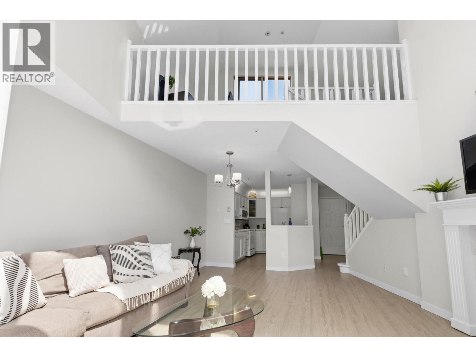 503 60 Richmond Street Property Photo 1