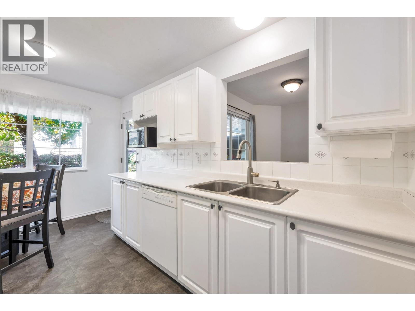 29 11229 232 Street Property Photo 9