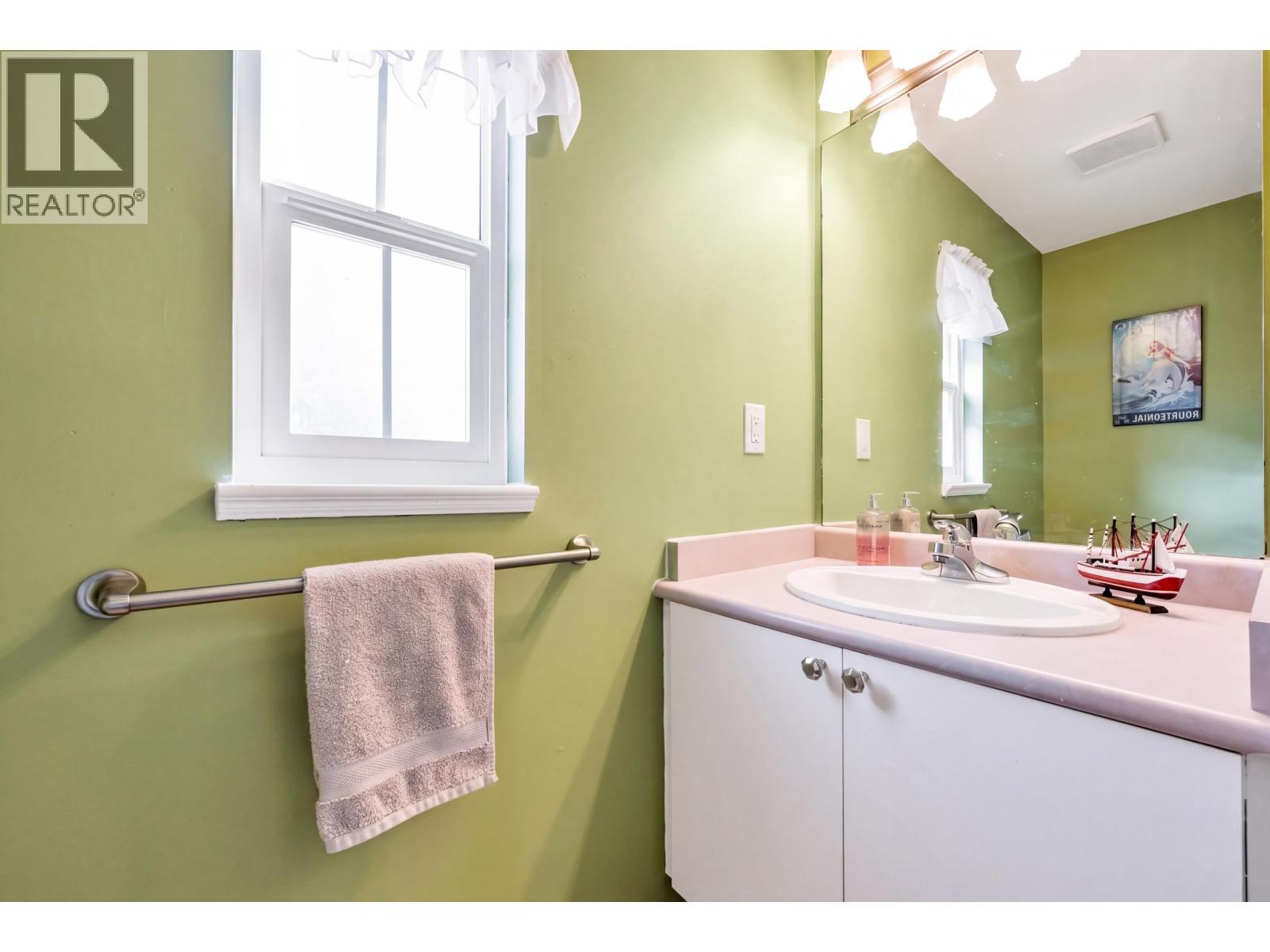 29 11229 232 Street Property Photo 18