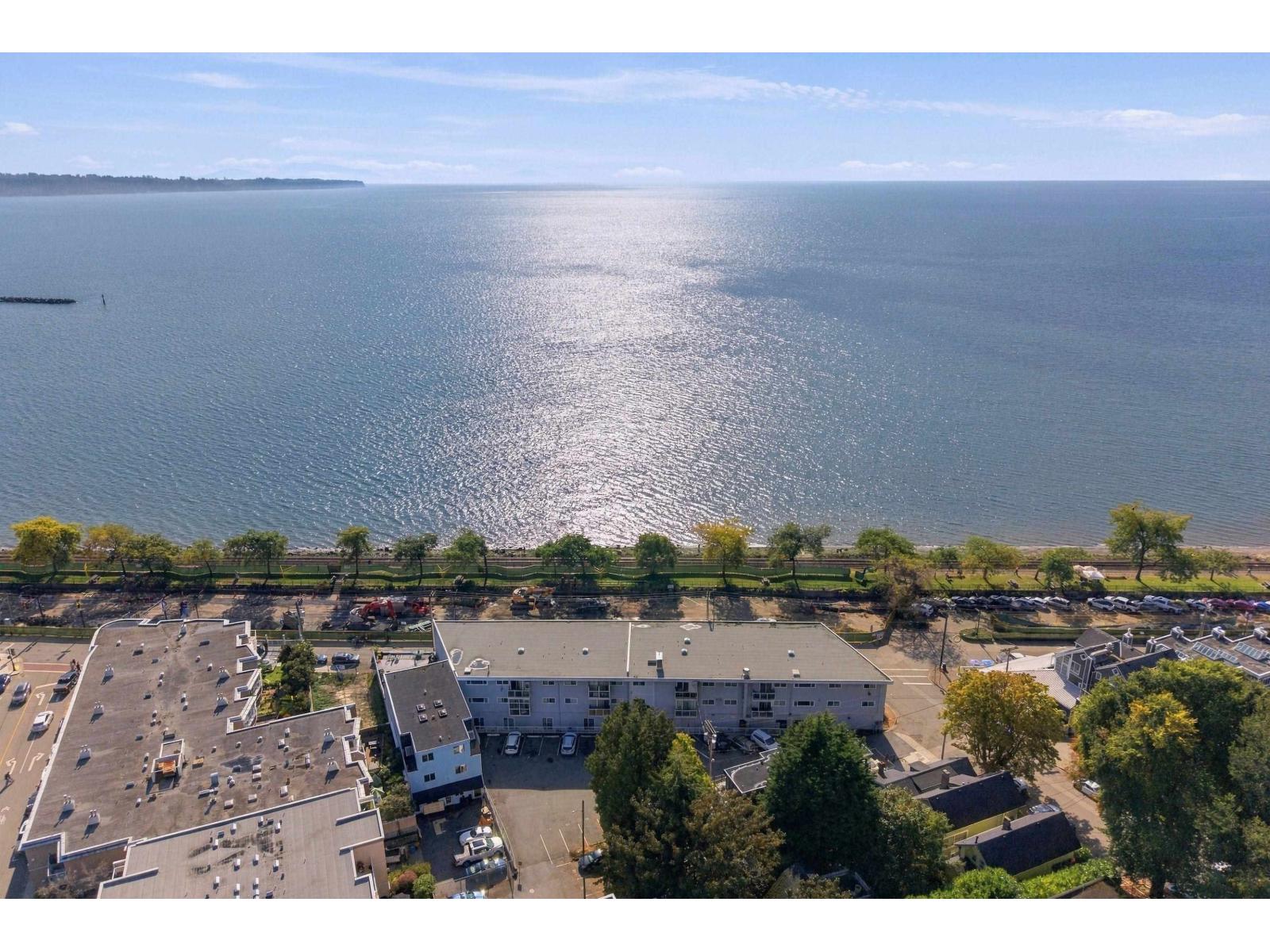 106 14881 Marine Drive Property Photo 1