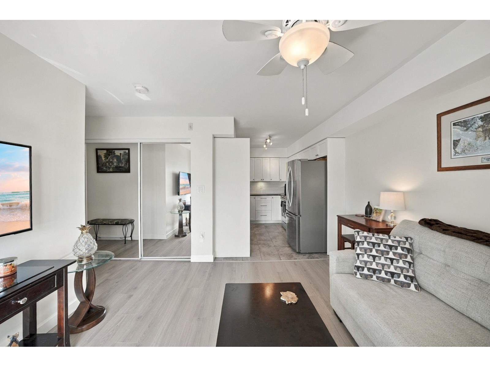 106 14881 Marine Drive Property Photo 5