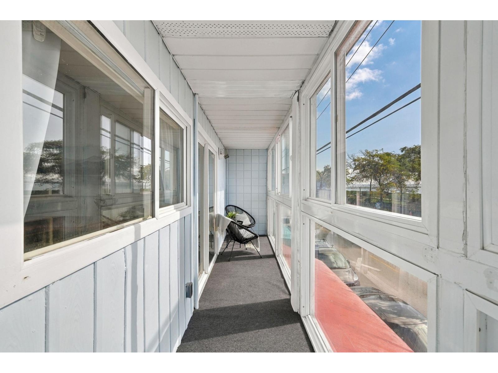 106 14881 Marine Drive Property Photo 13