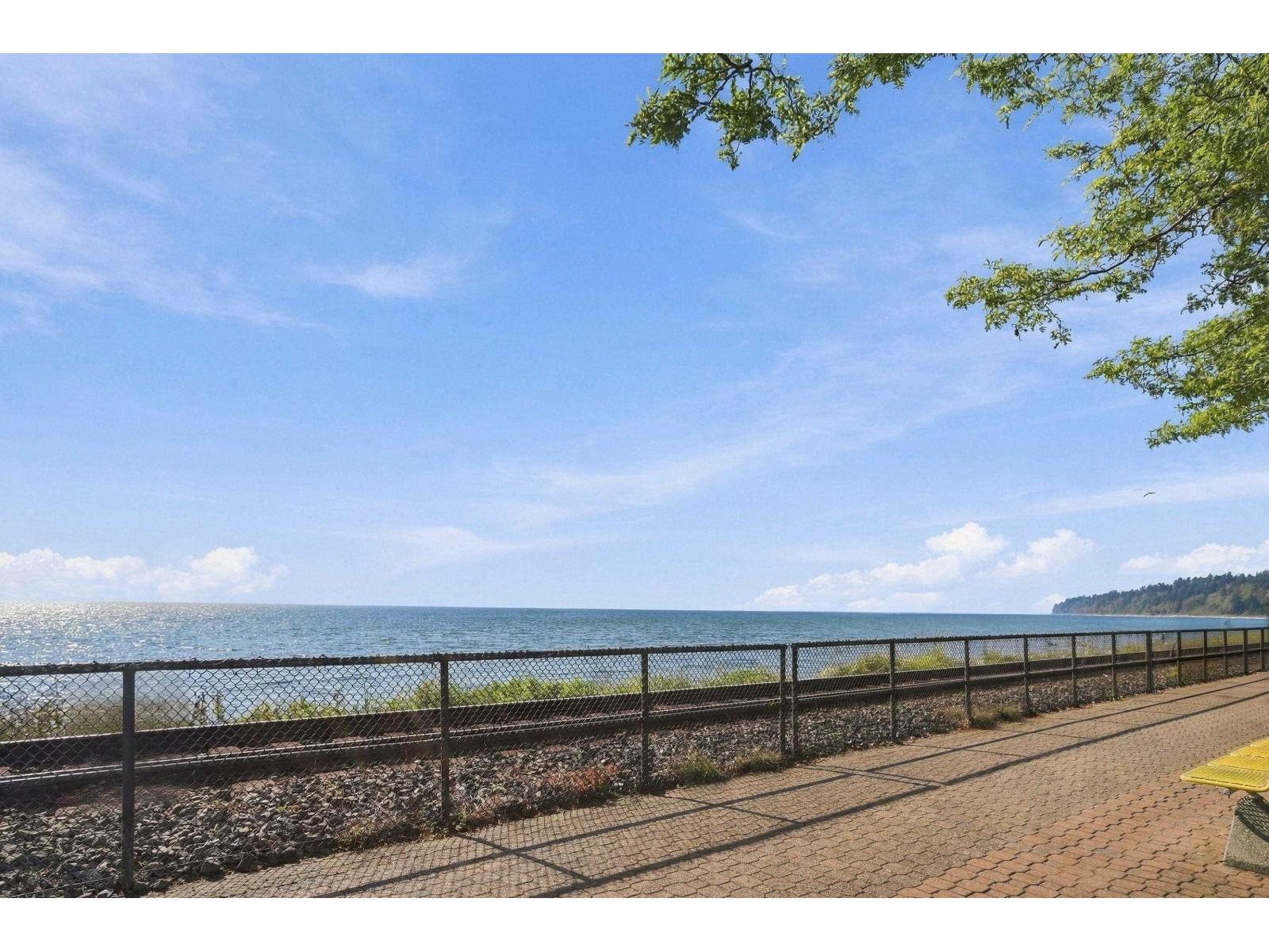 106 14881 Marine Drive Property Photo 23