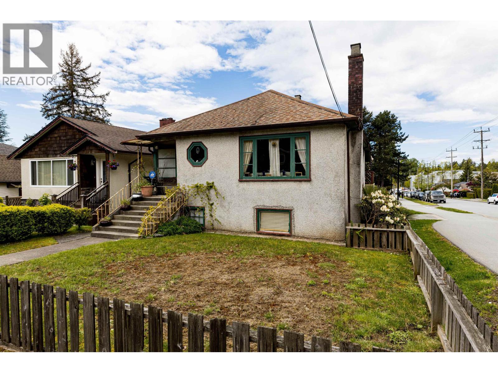 2057 MAHON AVENUE Property Photo 1