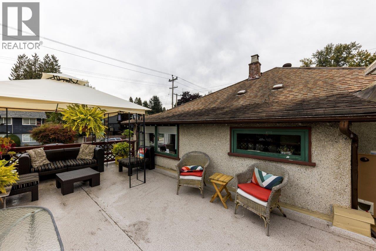 2057 Mahon Avenue Property Photo 20