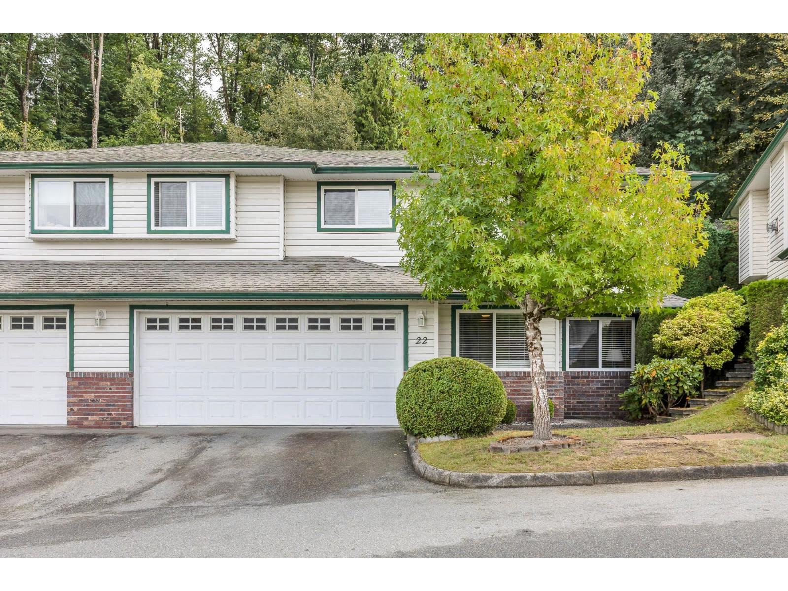 22 34250 Hazelwood Avenue Property Photo 2