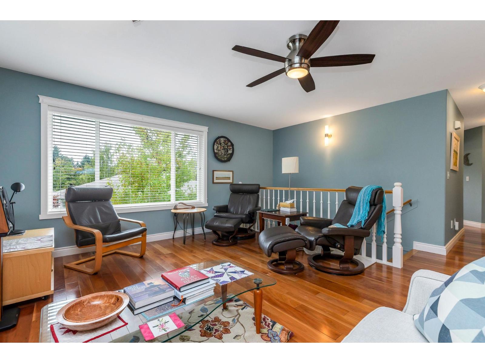 22 34250 Hazelwood Avenue Property Photo 10