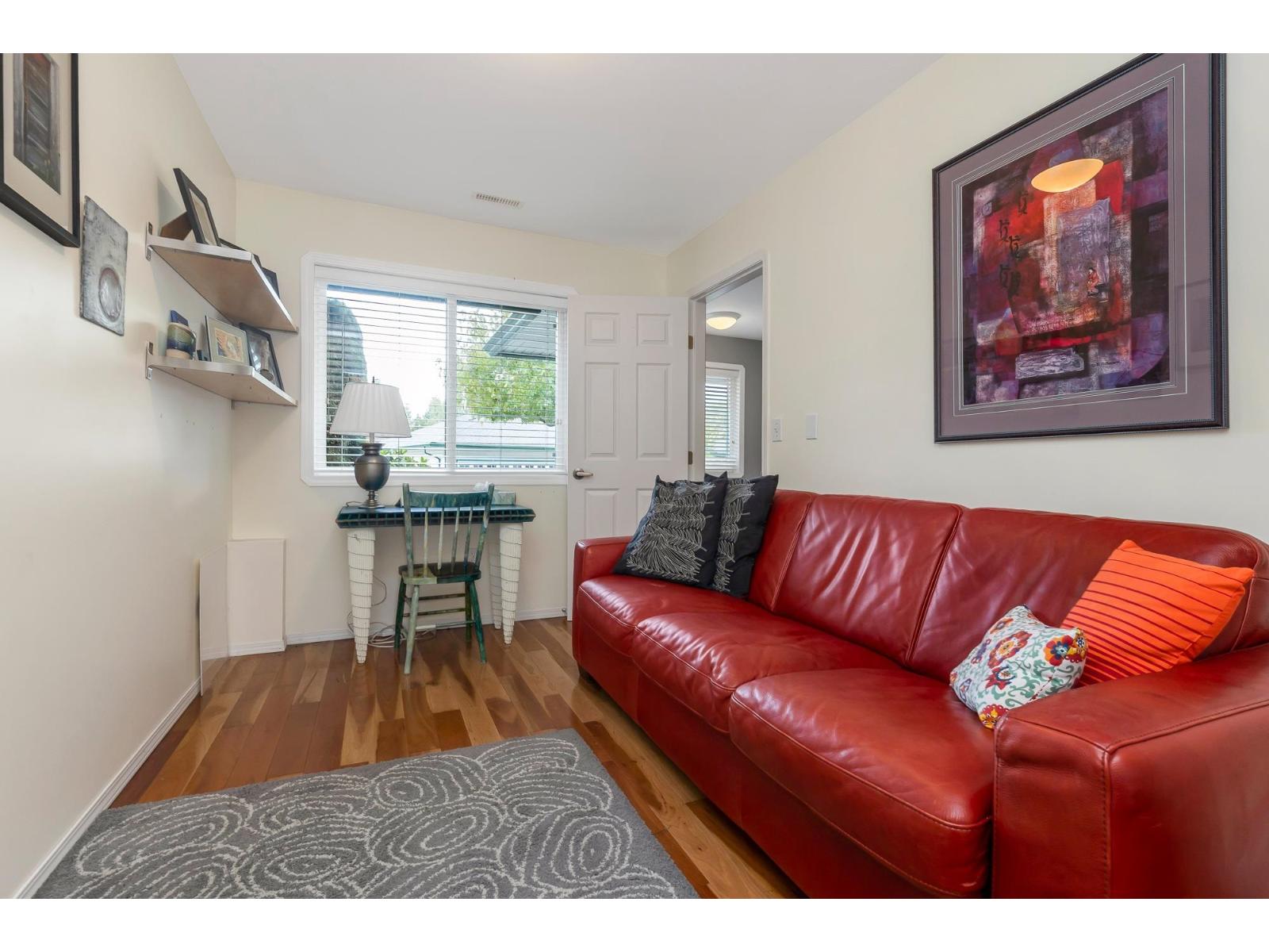 22 34250 Hazelwood Avenue Property Photo 28