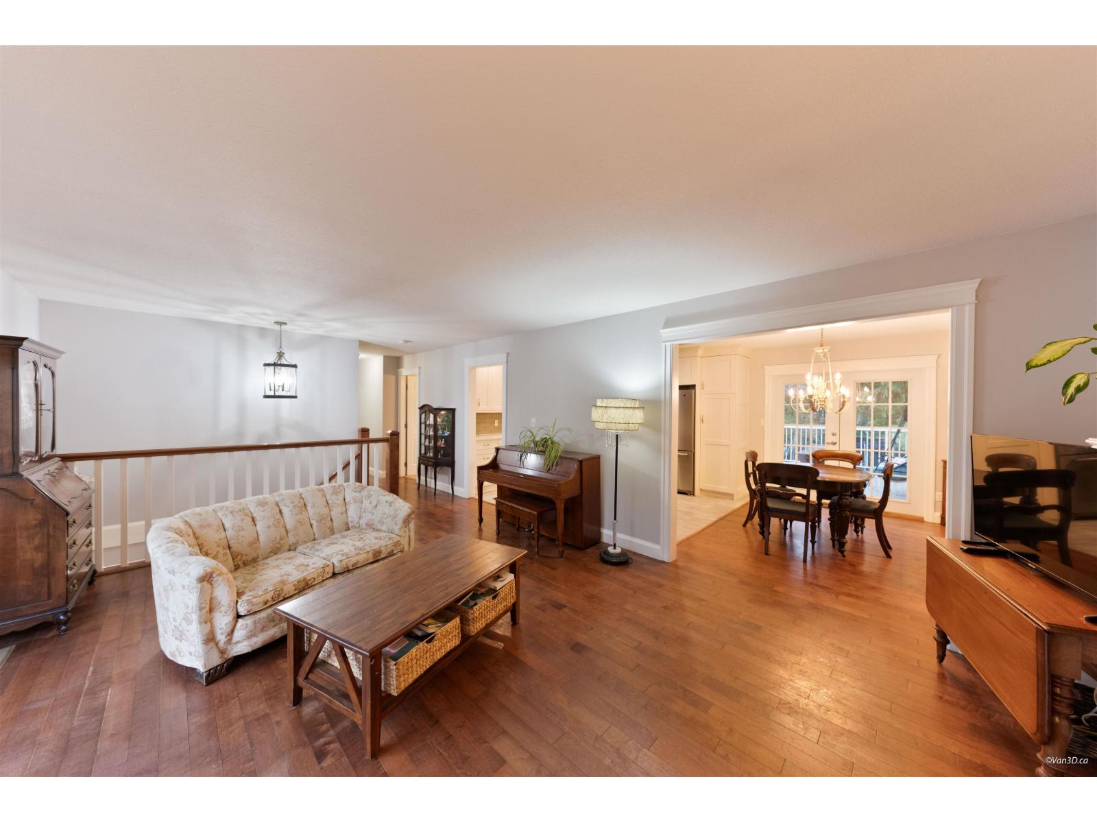 17245 59a Avenue Property Photo 8