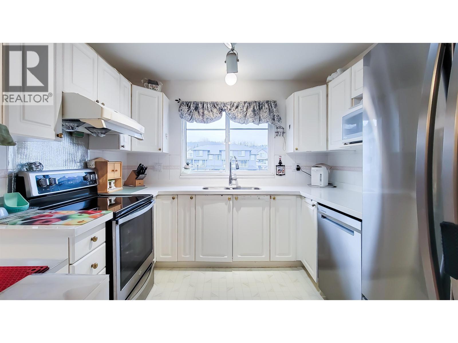 26 2458 Pitt River Road Property Photo 9