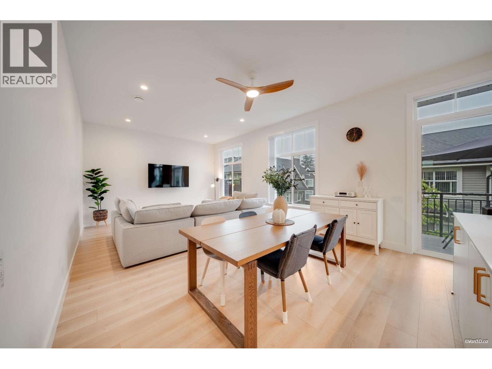128 1340 Olmsted Street Property Photo 3