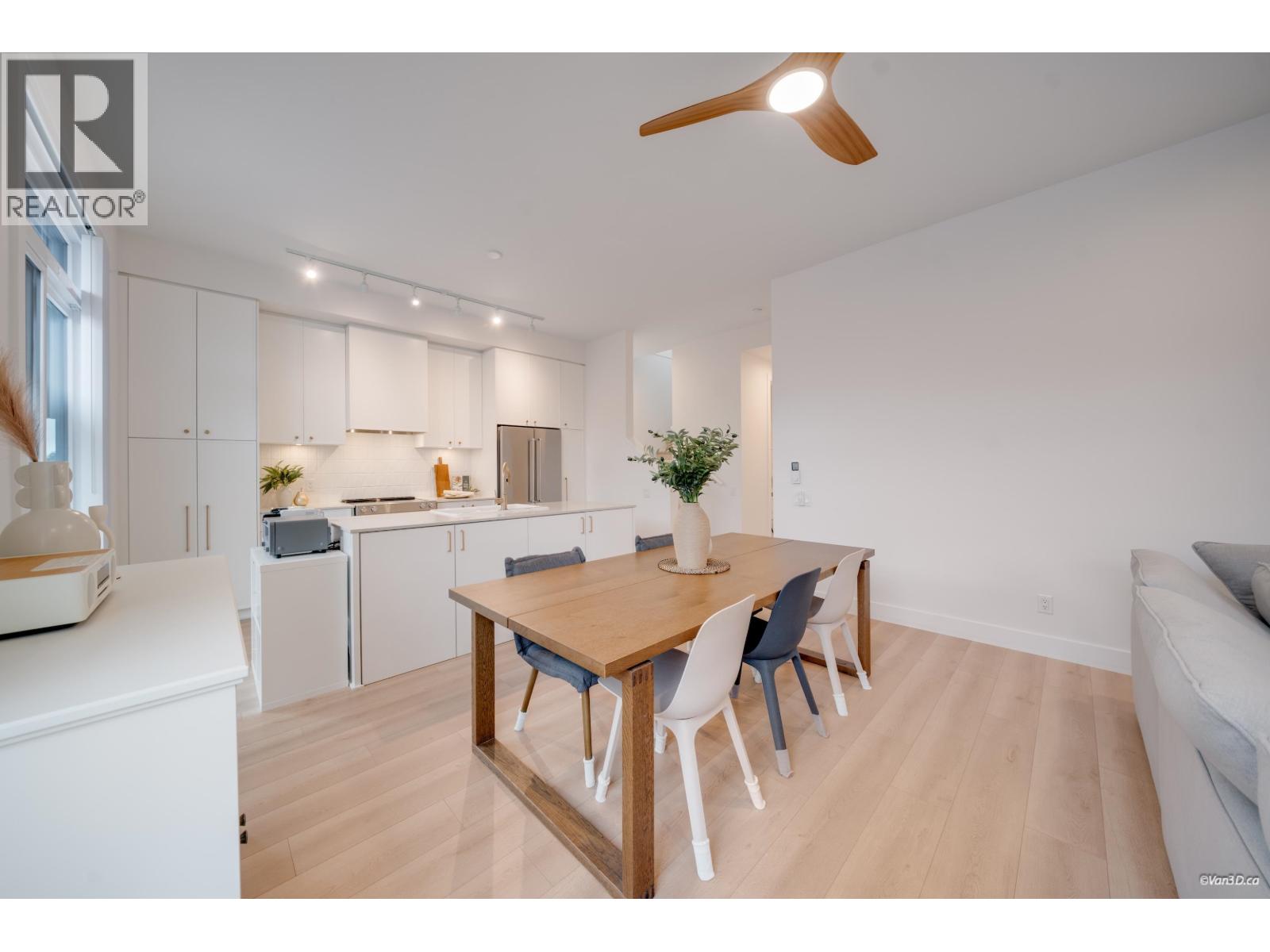 128 1340 Olmsted Street Property Photo 5