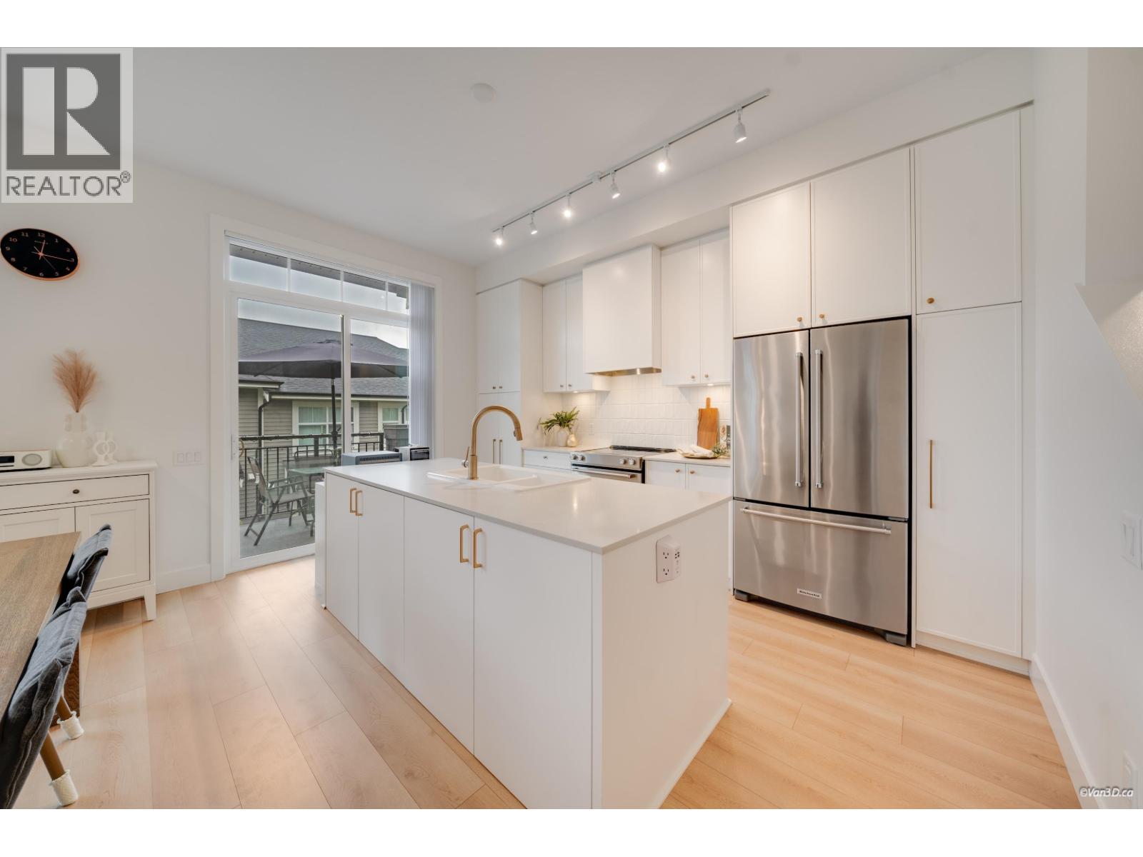 128 1340 Olmsted Street Property Photo 7