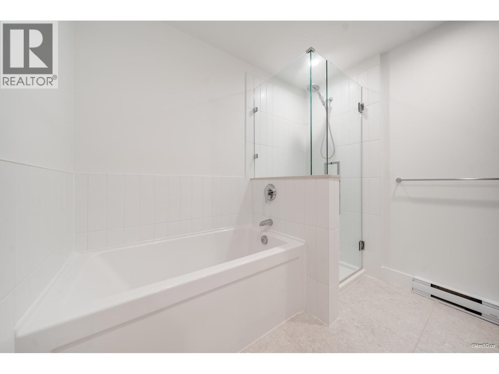 128 1340 Olmsted Street Property Photo 21