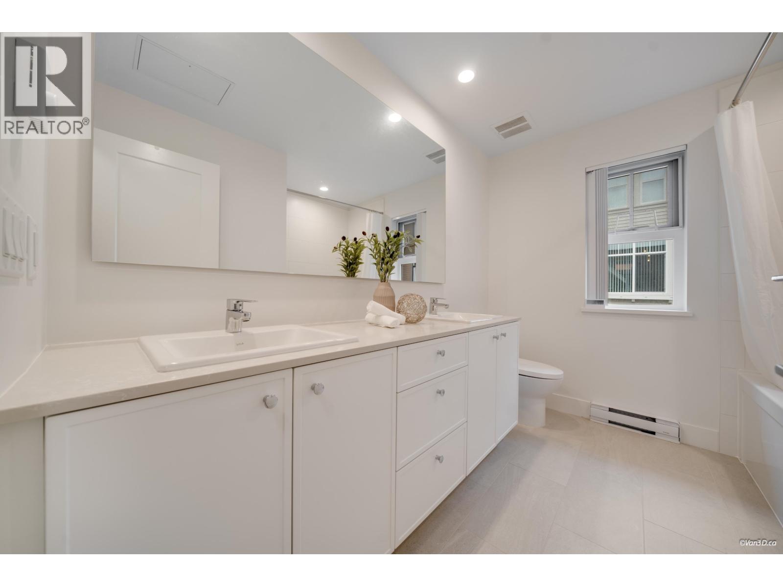128 1340 Olmsted Street Property Photo 24