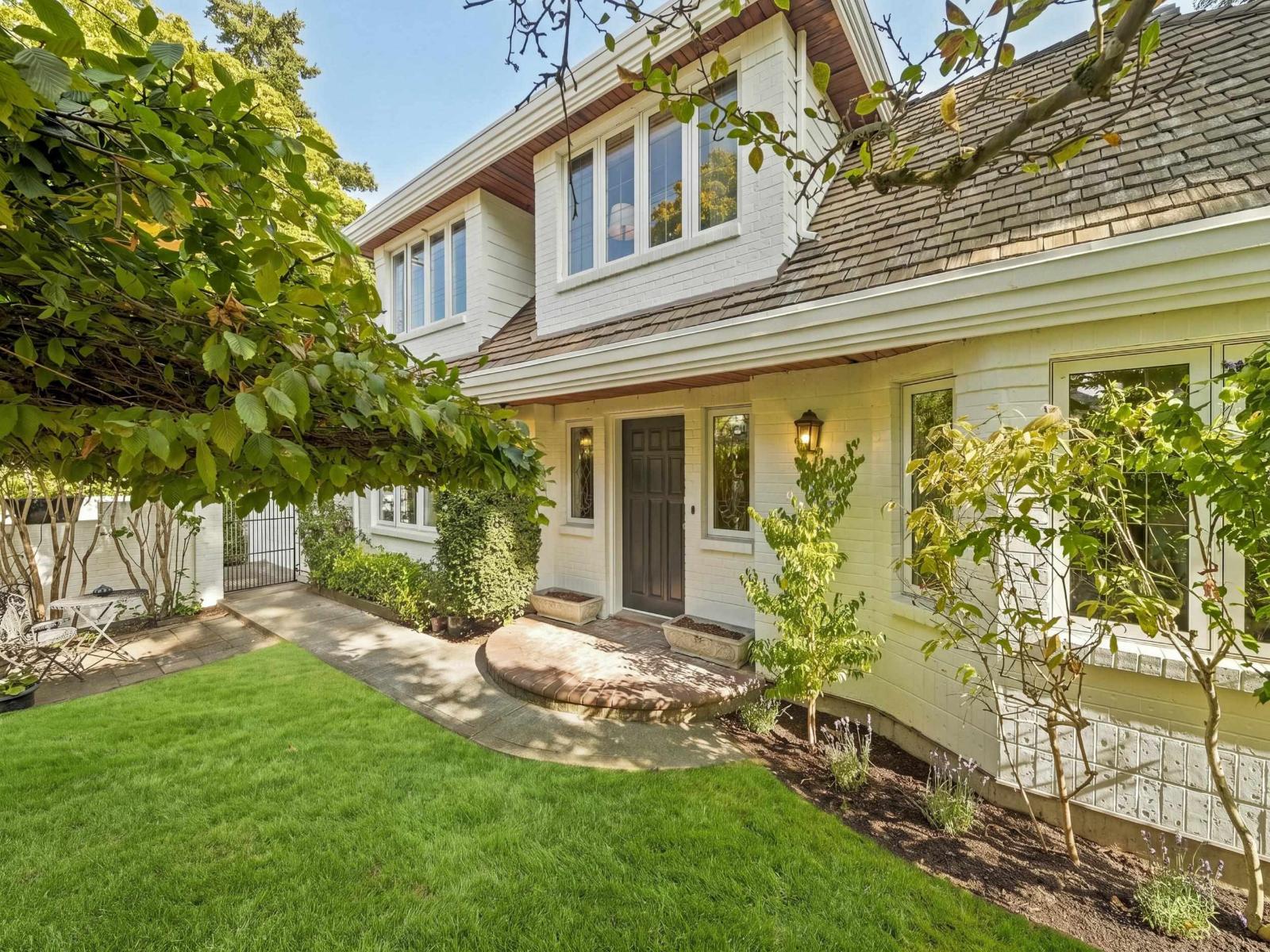 12141 Sullivan Street Property Photo 4
