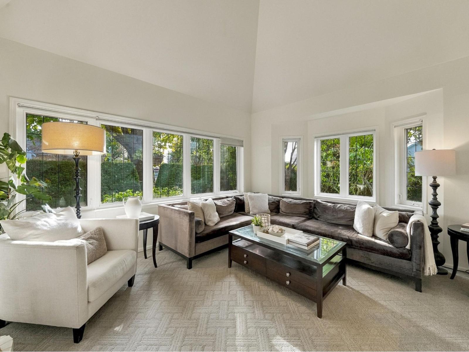 12141 Sullivan Street Property Photo 8