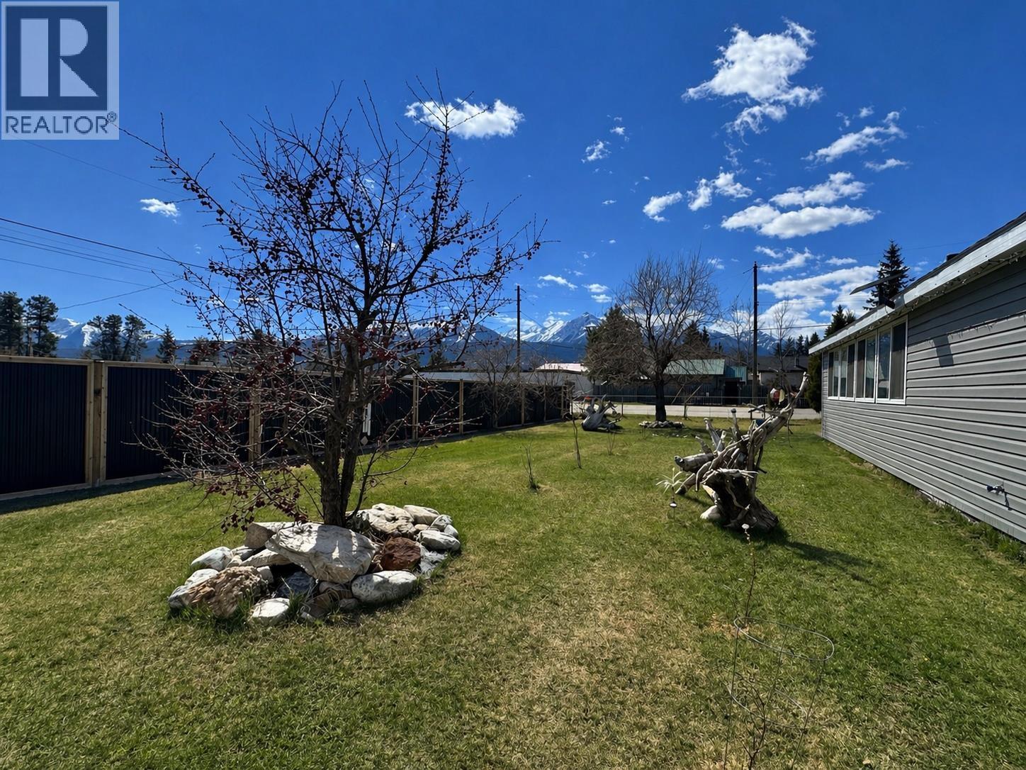 41 Cedar Street Property Photo 14