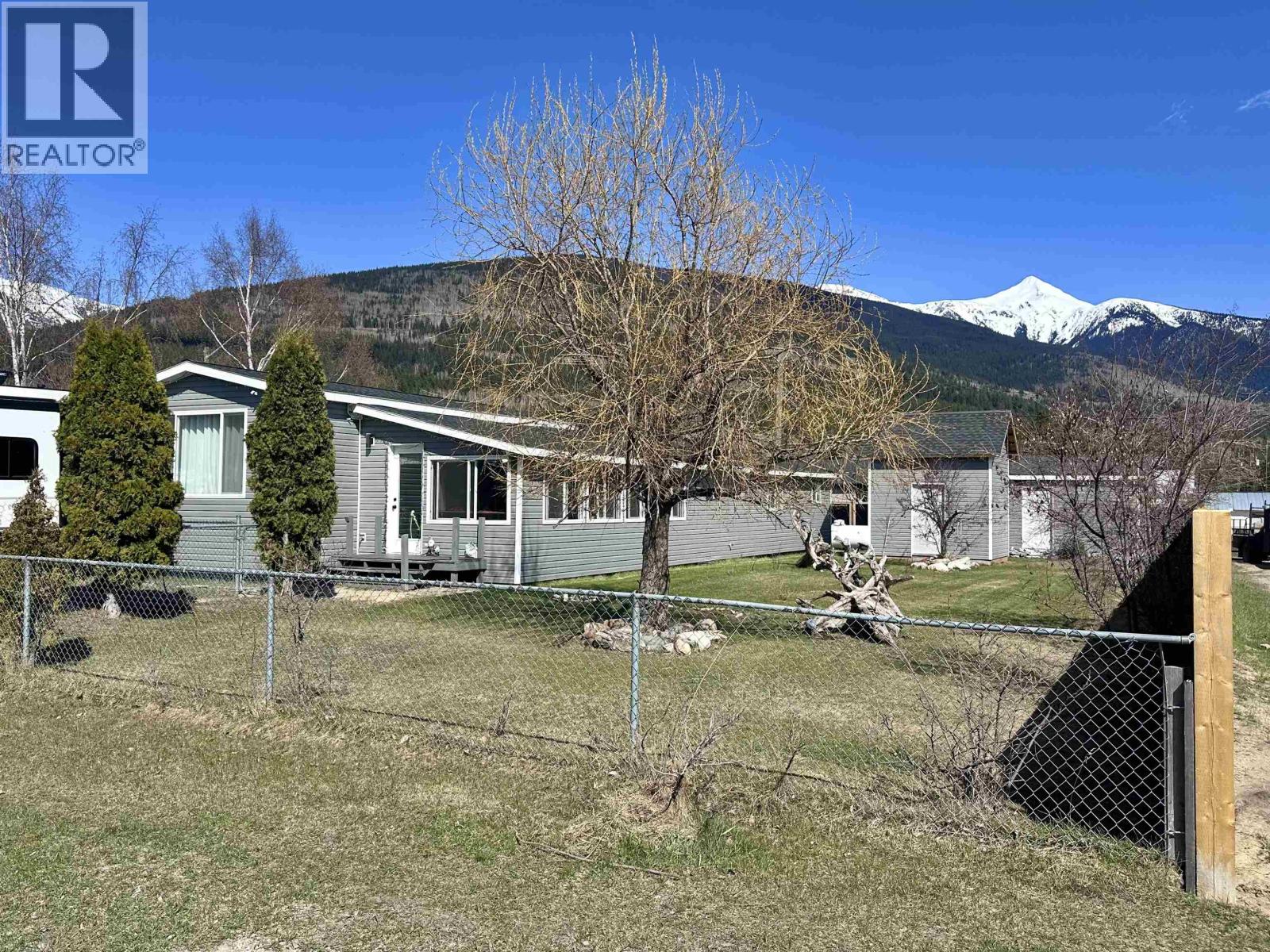 41 Cedar Street Property Photo 25