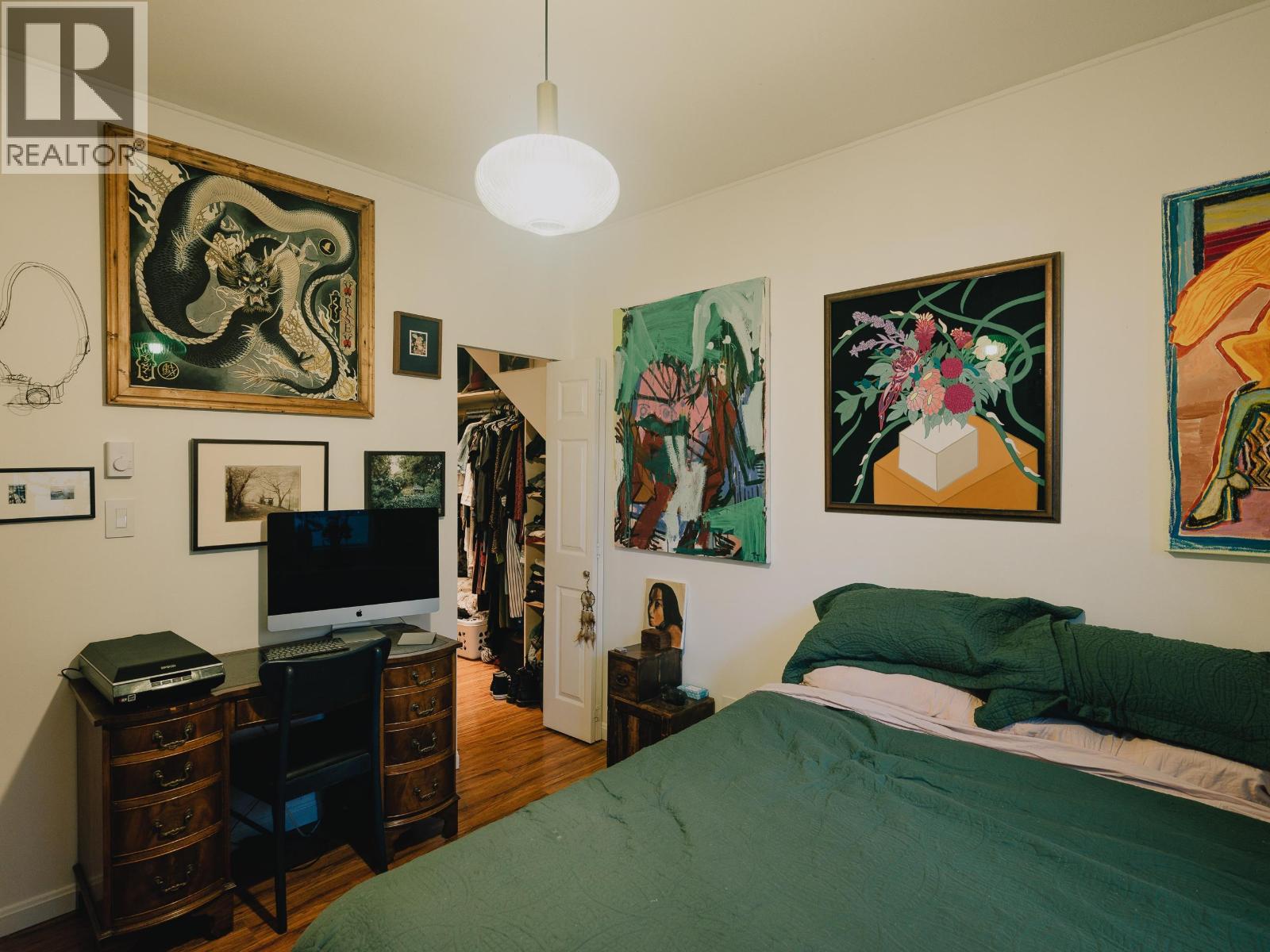 25 5988 Hastings Street Property Photo 11