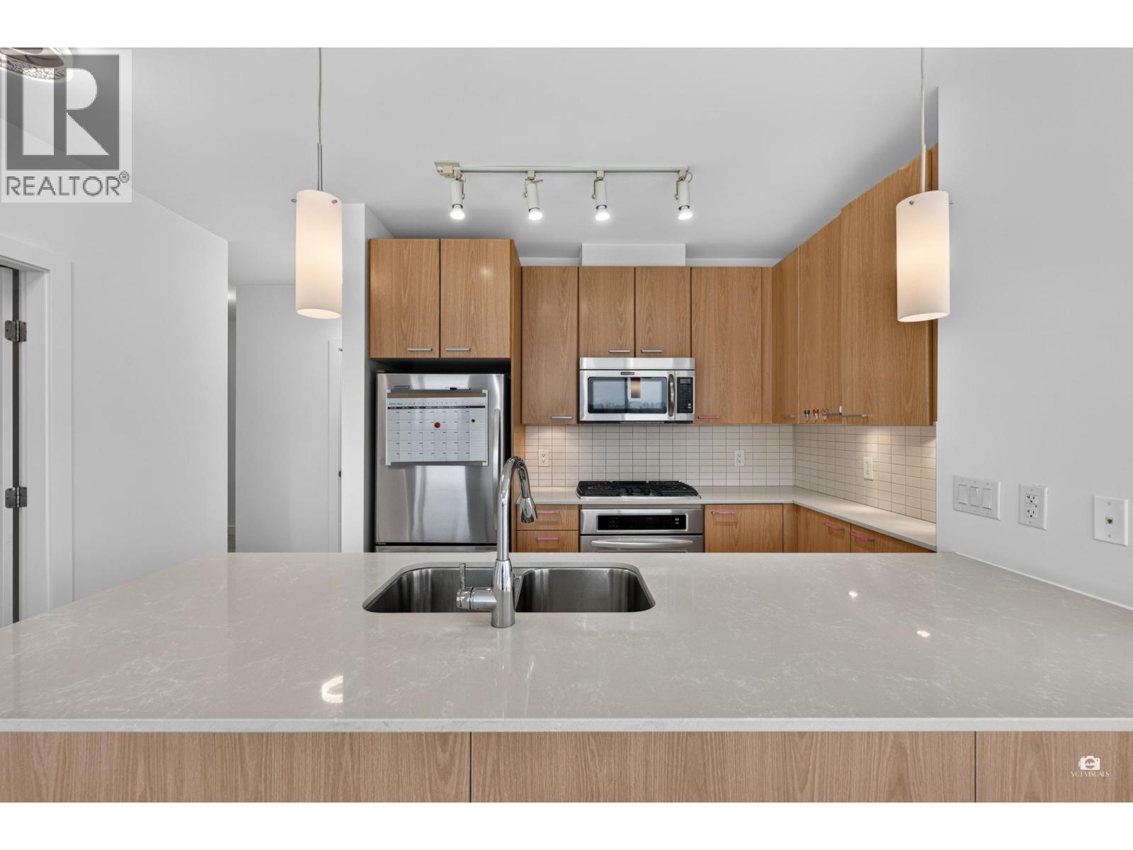 1007 2955 Atlantic Avenue Property Photo 28