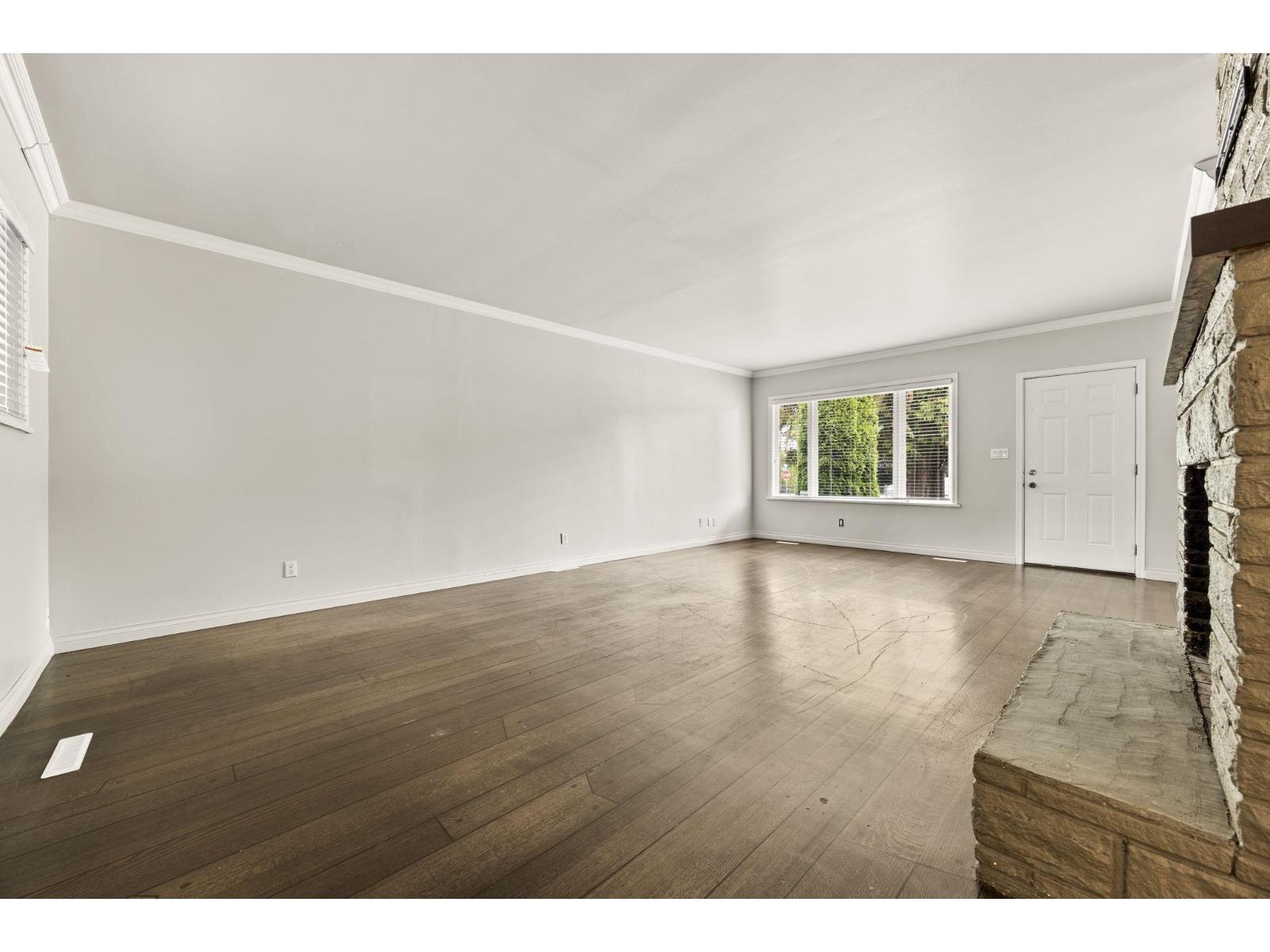 8495 164 Street Property Photo 3