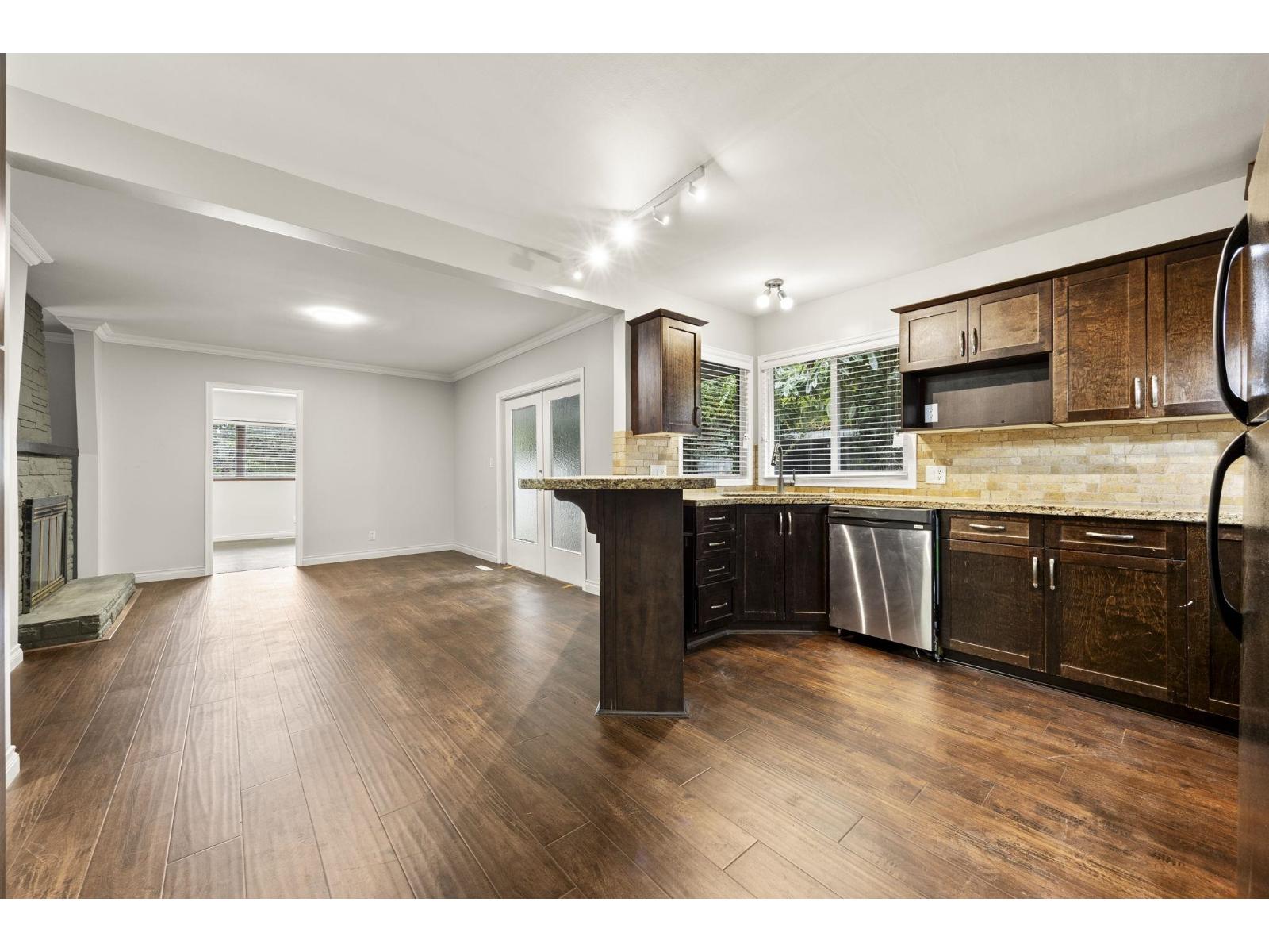 8495 164 Street Property Photo 9