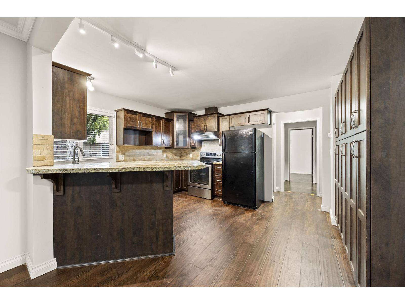 8495 164 Street Property Photo 11