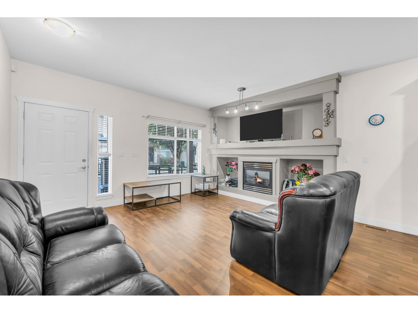 35 6195 168 Street Property Photo 7