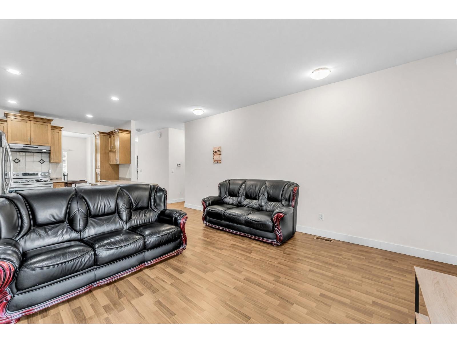 35 6195 168 Street Property Photo 8