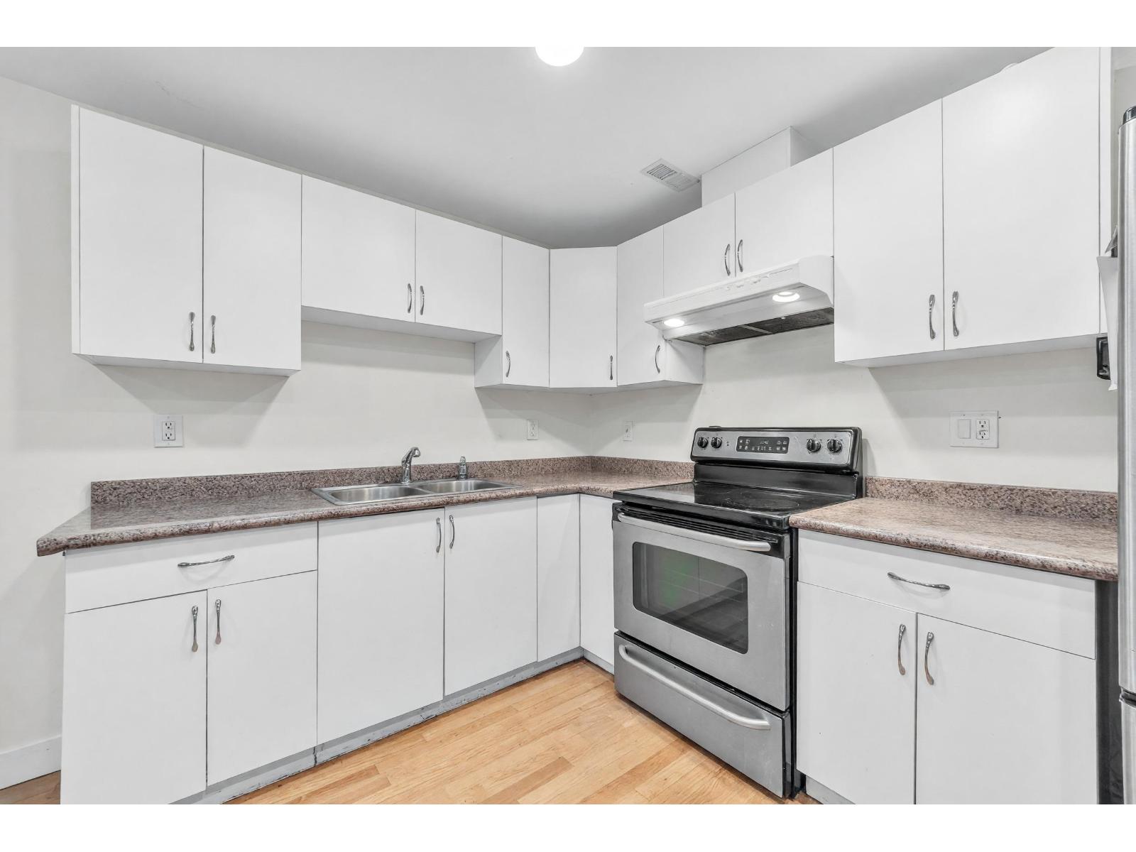 35 6195 168 Street Property Photo 28