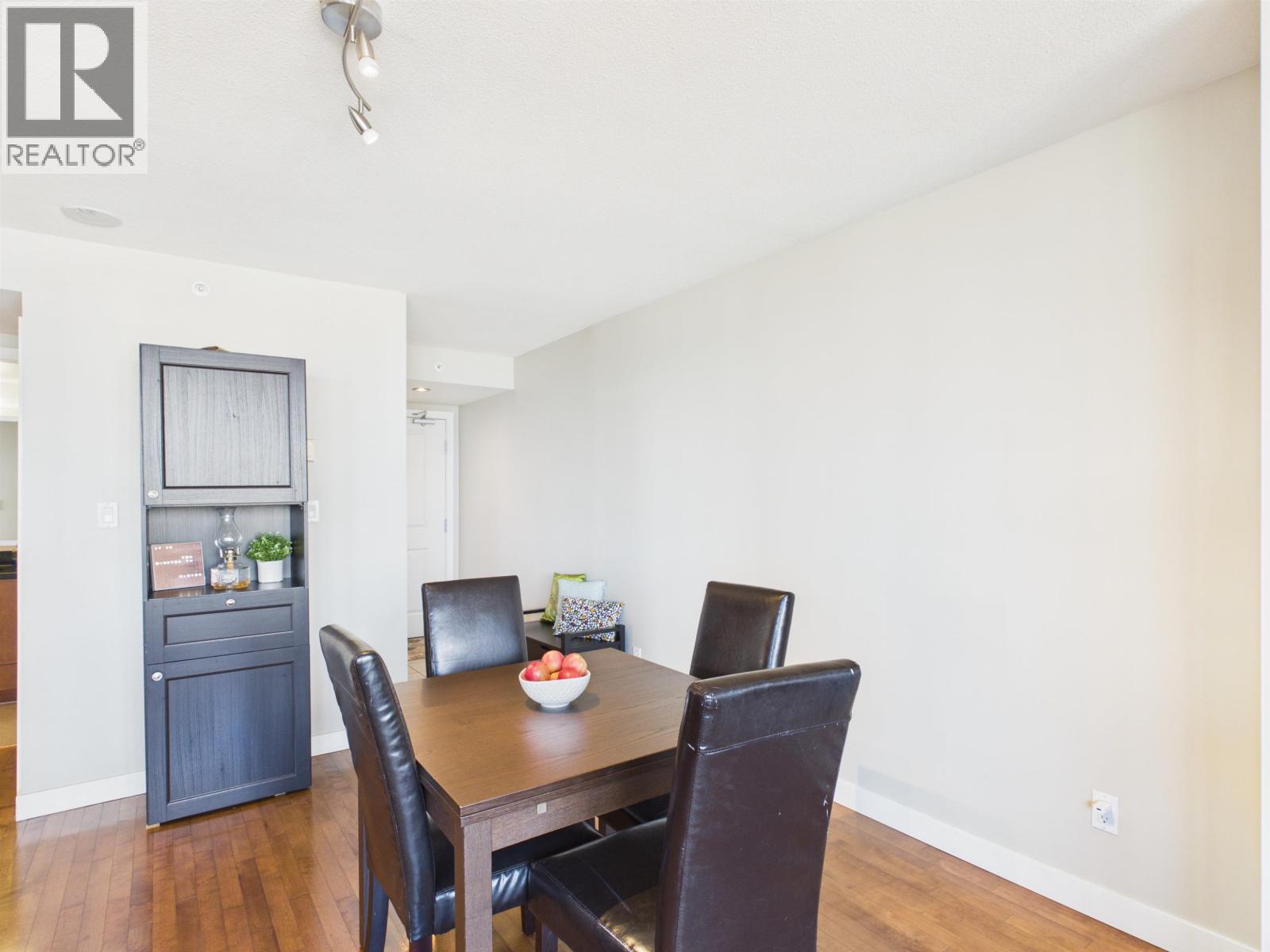 1003 6233 Katsura Street Property Photo 12